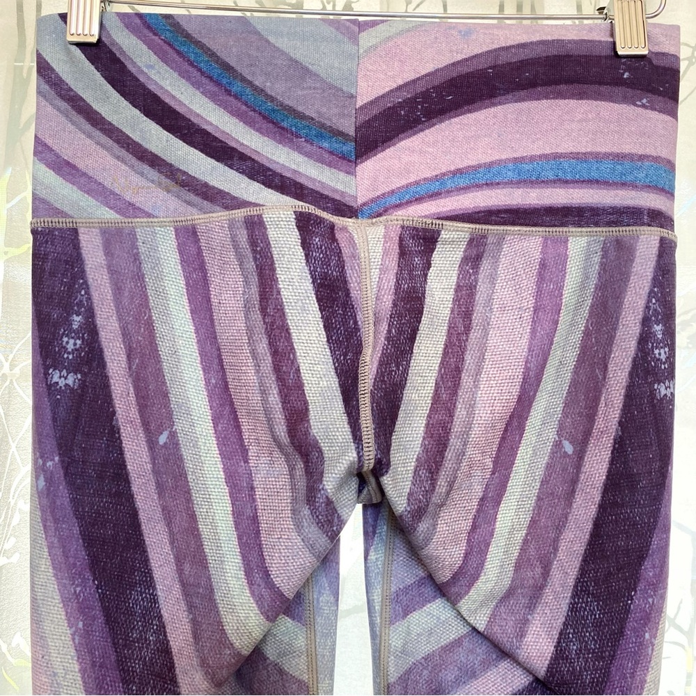 NIYAMA SOL purple blue stripe print high waisted endless leggings - Picture 5 of 9